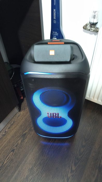 Schimb jbl party 320 cu boom box 4