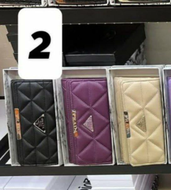 Portofele damă diferite modele