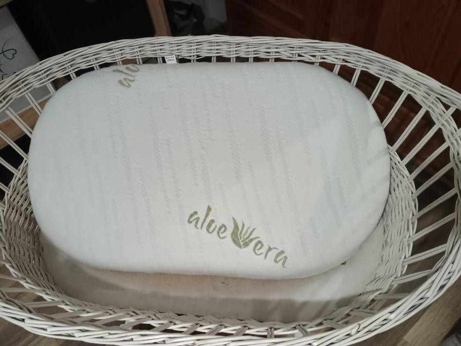 Pătut coș bebe/saltea & Masă infășat cu cadiță