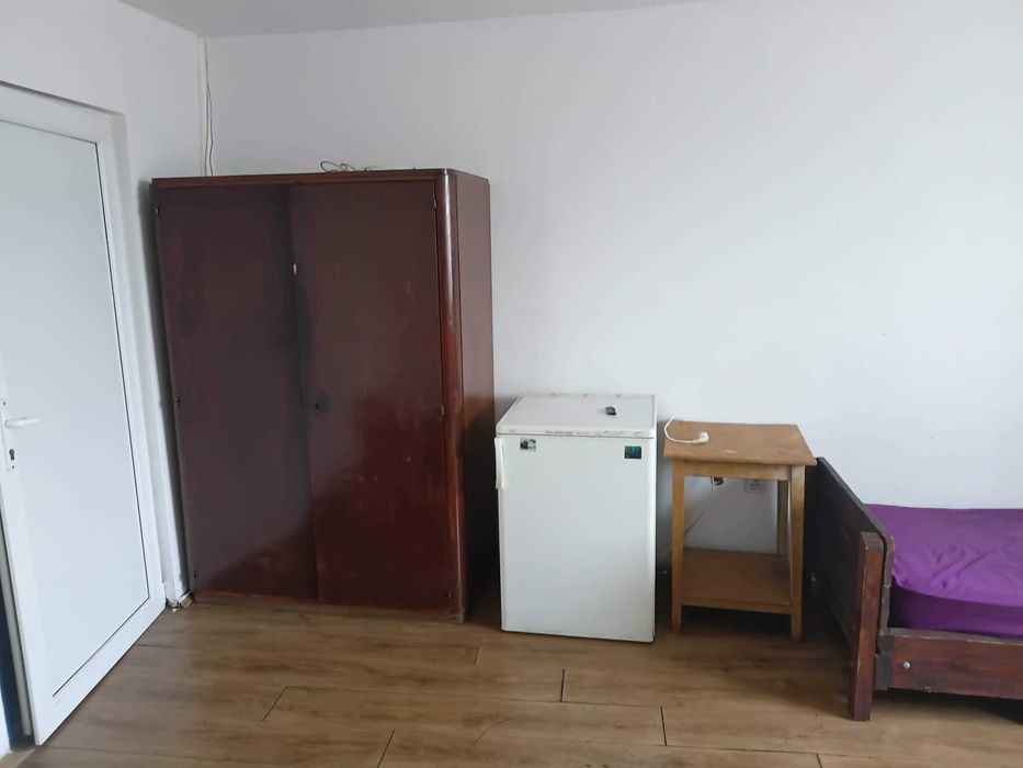 Garsoniera pentru inchiriat