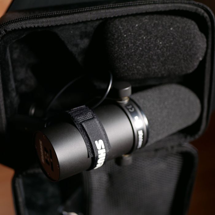 Микрофон Shure SM7B (Черен) – Перфектно състояние