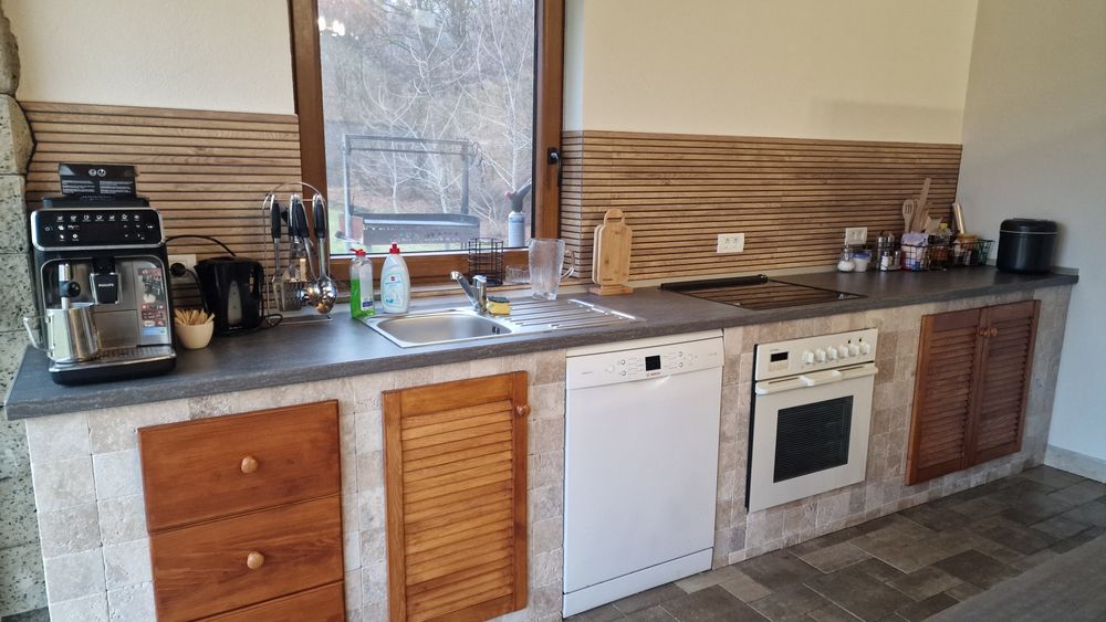 Cabana si sală de evenimente disponibila de 1 MAI