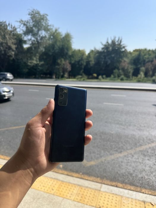Samsung S20 fe telefoni