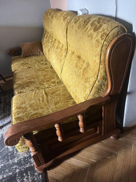 Холна гарнитура: диван тройка и кресло