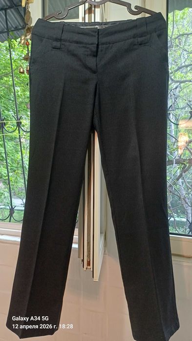 Костюм брючный женский в отличном состоянии.