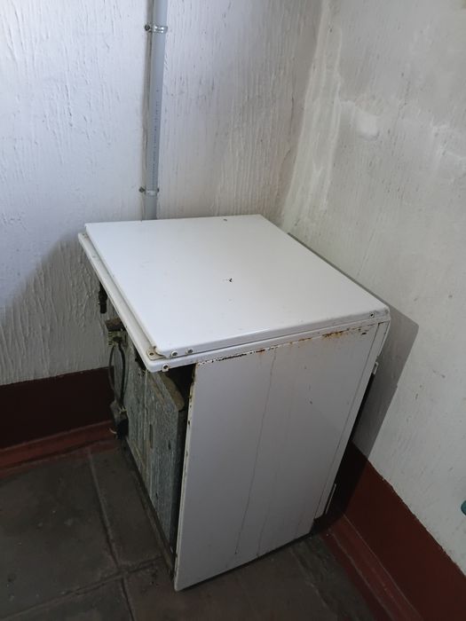 Продам газ плиту