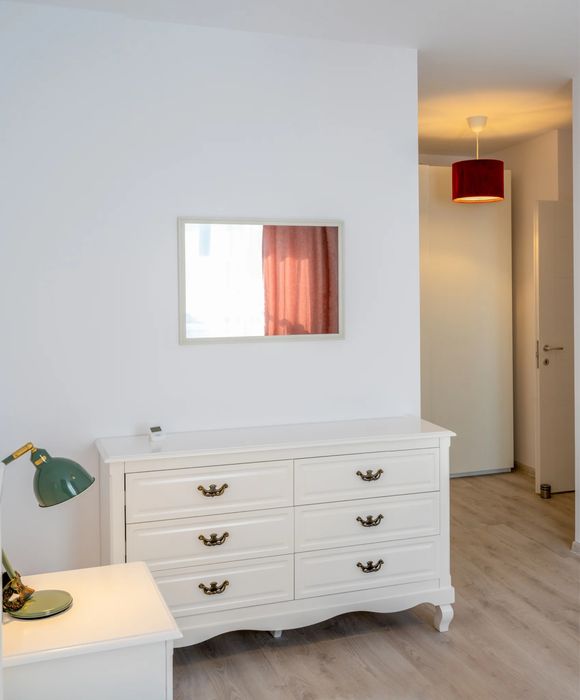 Proprietar/Persoana fizica/particular- Vand apartament in Hils Pallady zina Titan sector 3 mobilat+ loc parcare teran. Metrou, ikea, magazine aproape,
