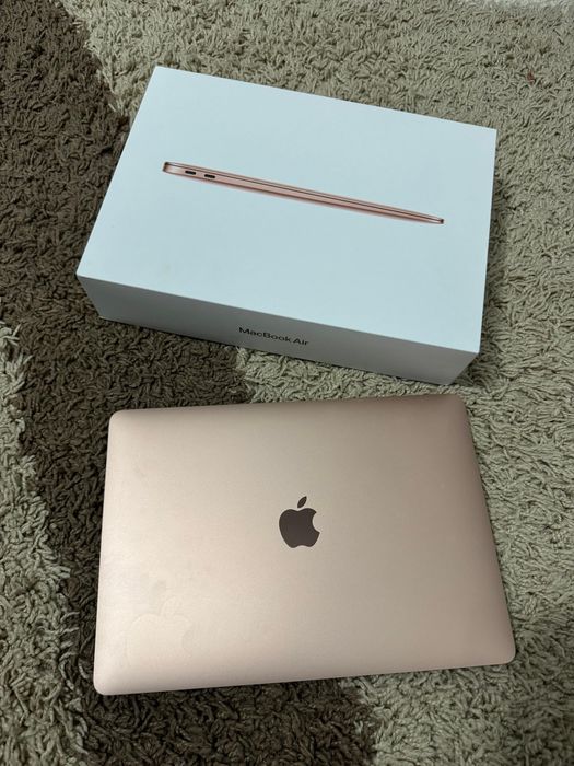 Продам  MacBook Air 13-inch(Apple M1, 256