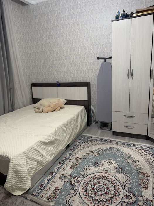 Продам спальный гарнитур
