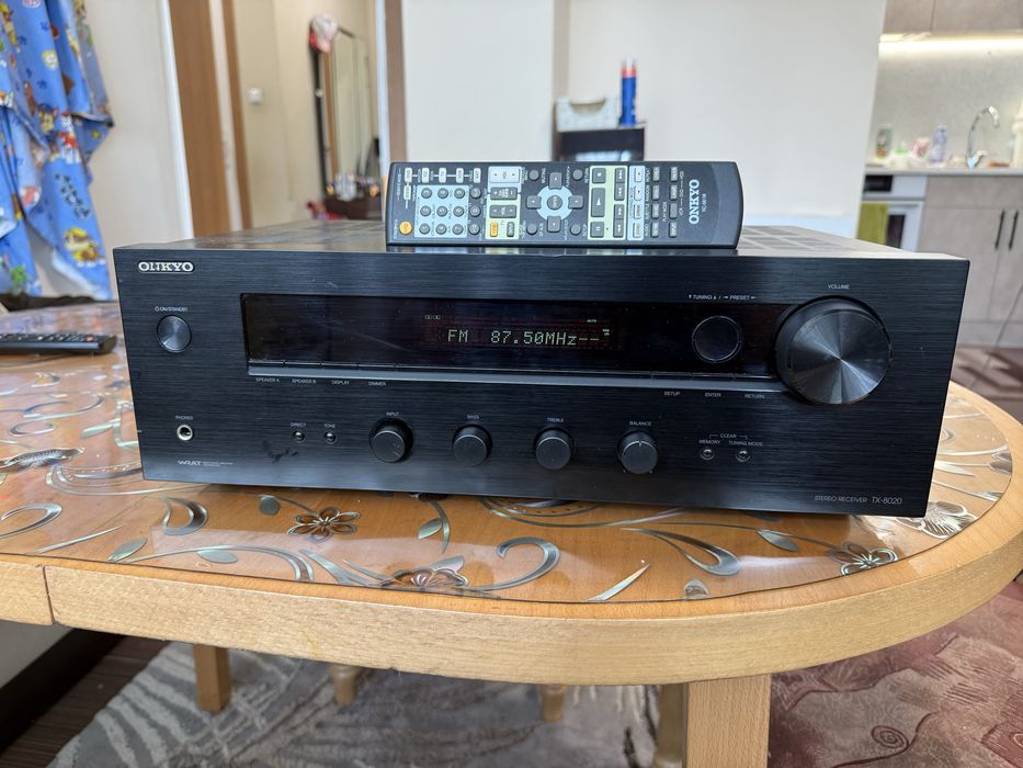 Onkyo TX/8020 Стерео ресивър DAC