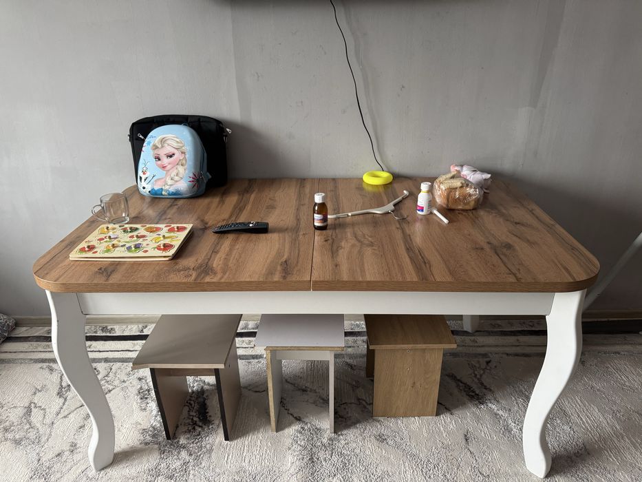 Стол для кухни очень хорошего качества.