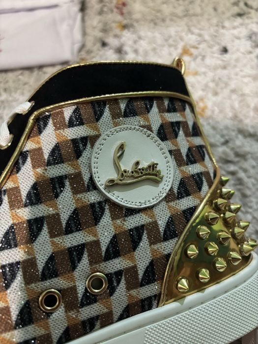 Christian Louboutin  marime 44