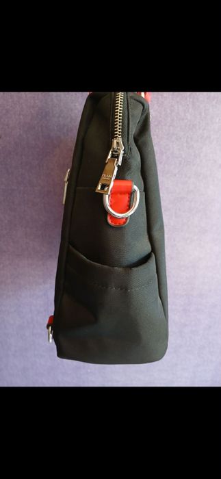 Дамска чанта на Prada