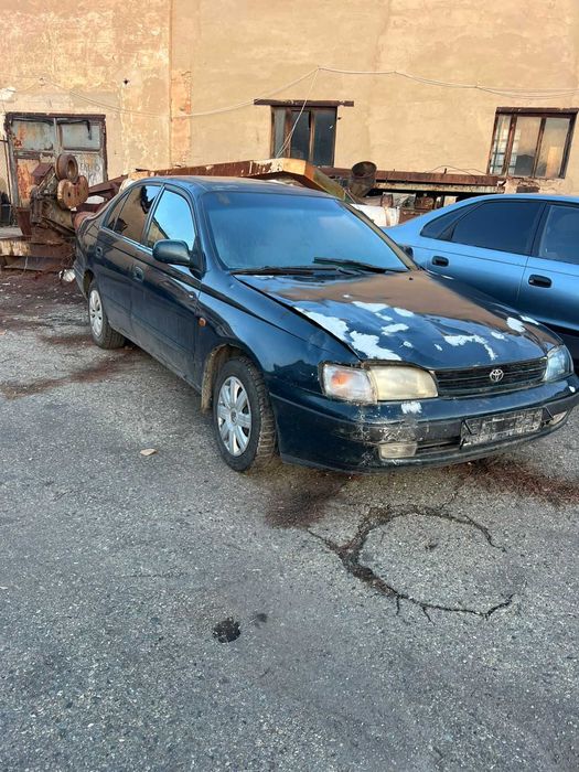 Продам машину Карина Е