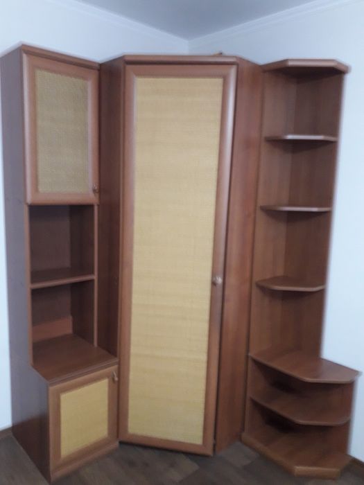 Продам детский гарнитур трёхсекционный