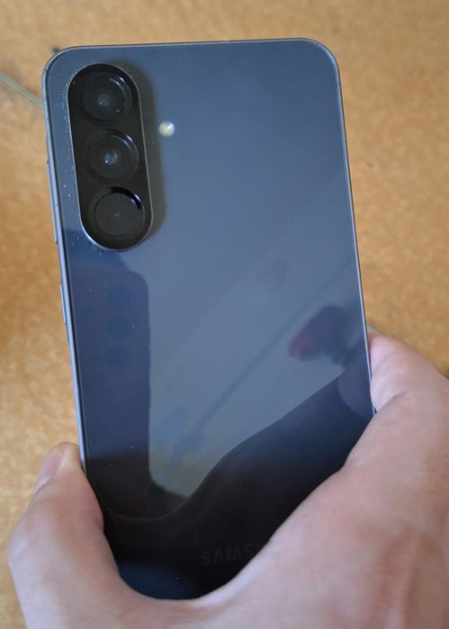 Продавам Samsung A56 5G