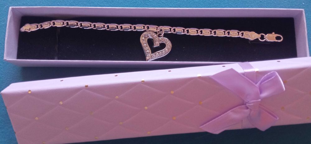 12 различни модели! Нова, красива сребърна гривна. В кутия за подарък.