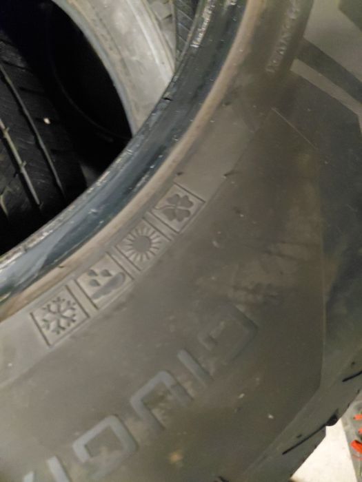 235/65/17" Vredestein 2бр.гуми