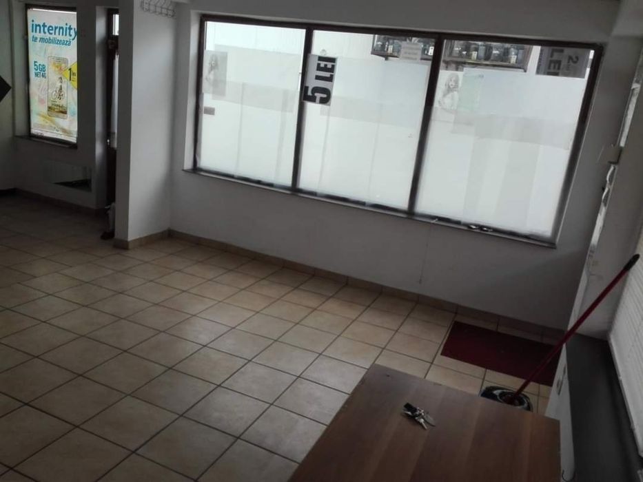 Clădire/ spatiu comercial