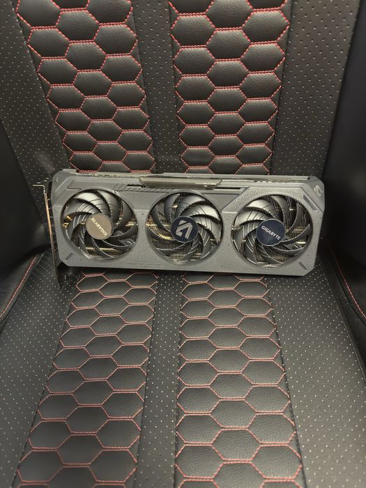 Placa video rtx 5050  oc edition