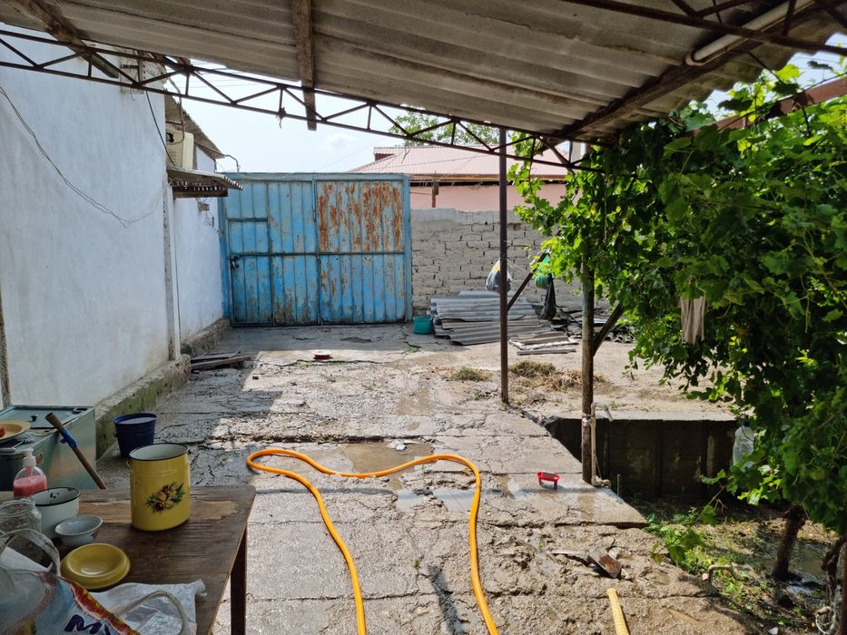 ХОВЛИ Сотилади ВАРИАНТ БОР Нархи Килишамиз