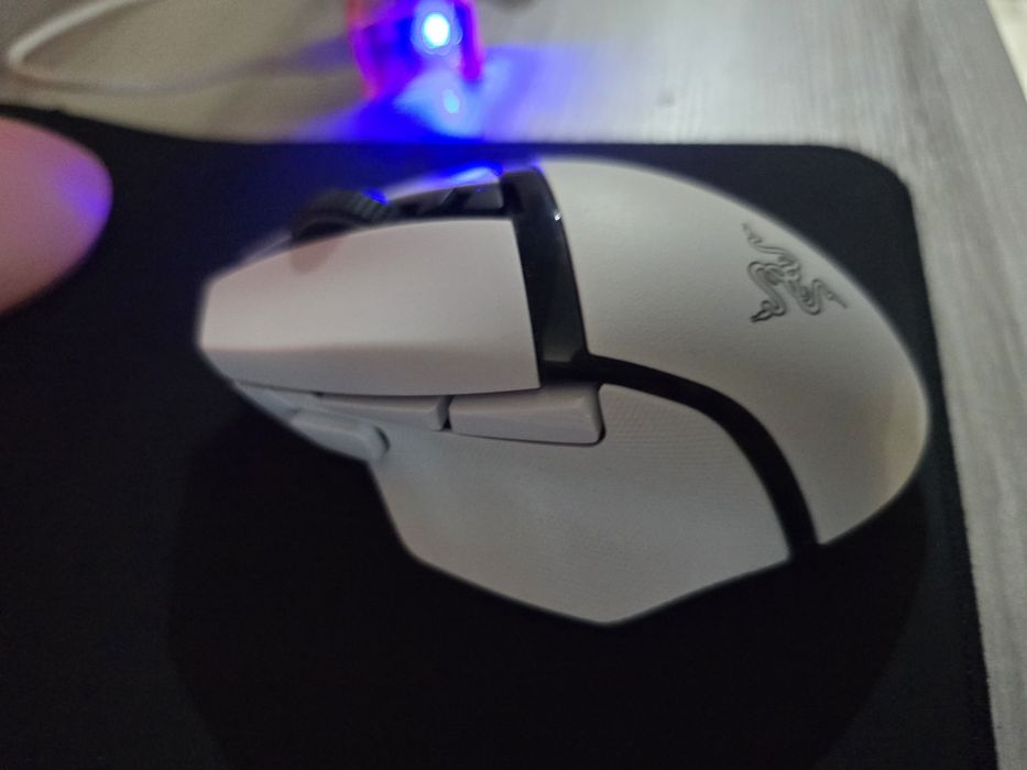 Razer Basilisk V3 Pro White Edition