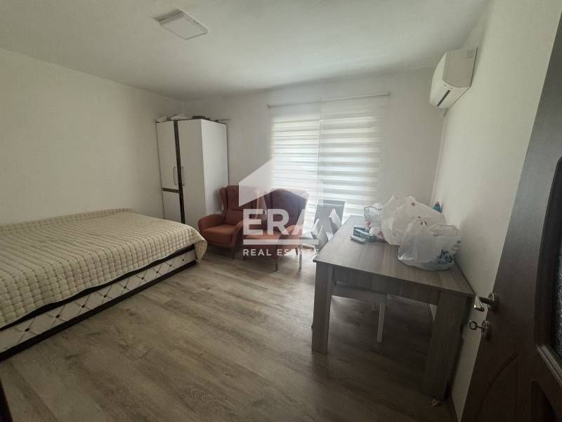 САМО в ЕРА имоти ХАСКОВО! Тристаен апартамент с бизнес помещение