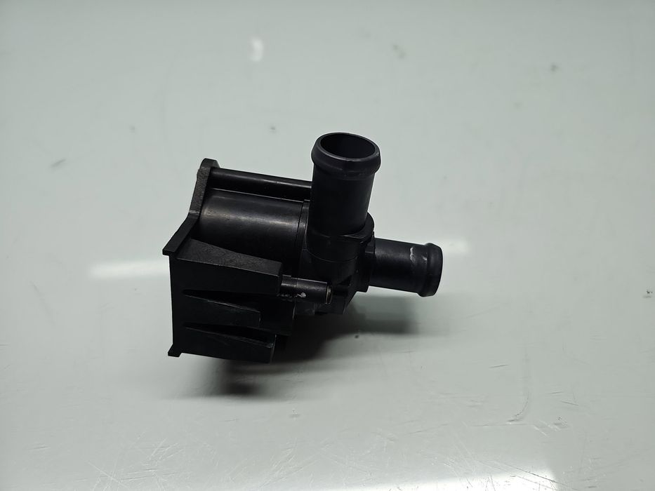 Pompa recirculare apa AUDI A4 (8K2, B8.5) [Fabr 2008-2015] 8K0819147A