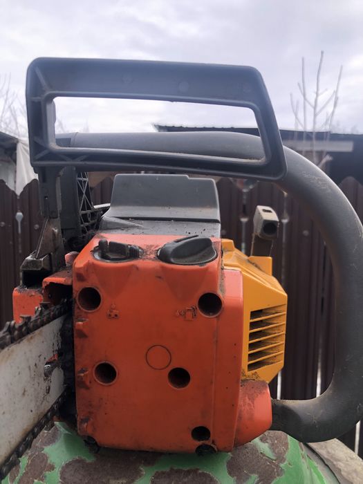 Drujba Husqvarna 33 fabricatie canada