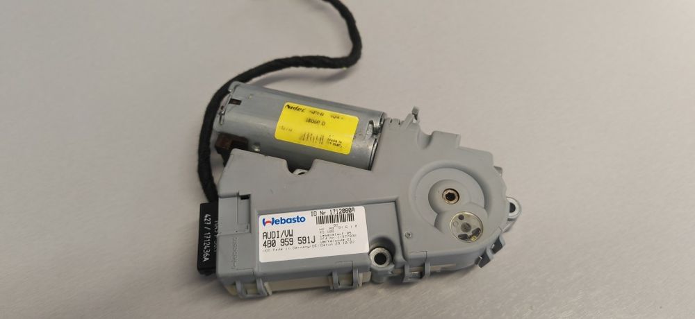 Моторче за шибедах люк Фолксваген Volkswagen VW Touran / Golf 4 / Audi