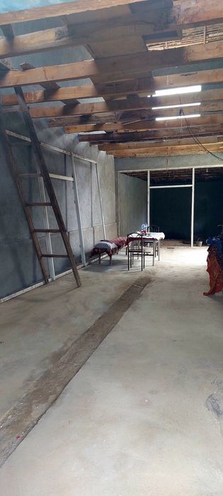 Keles Abdurahmonovda 7sotix 9 xonali uchastok sotiladi