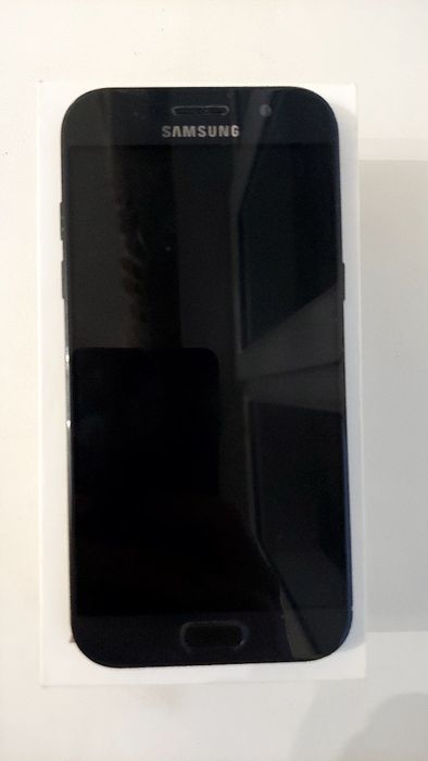 Продам SAMSUNG Galaxy A5 (2017)