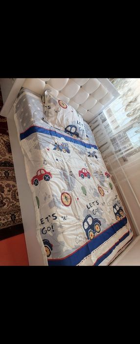 Кровать с матрасом