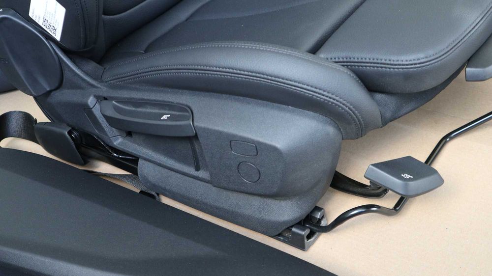 Кожен салон за БМВ Ф44 Гран Купе BMW F44 Gran Coupe