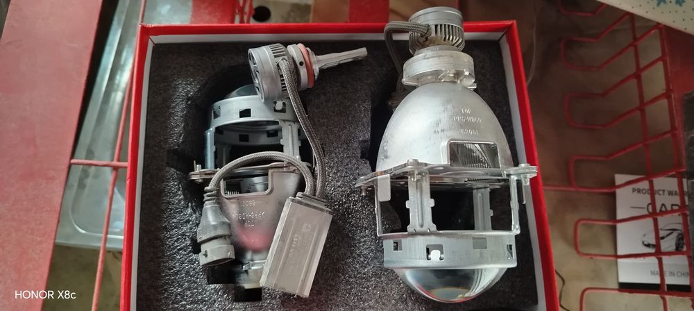 Лед фар продам..