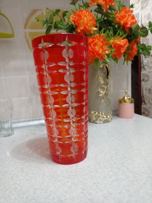 Продам вазы на подарок