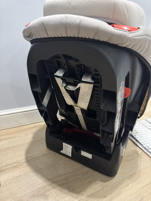 Срочно продам автокресло Hb