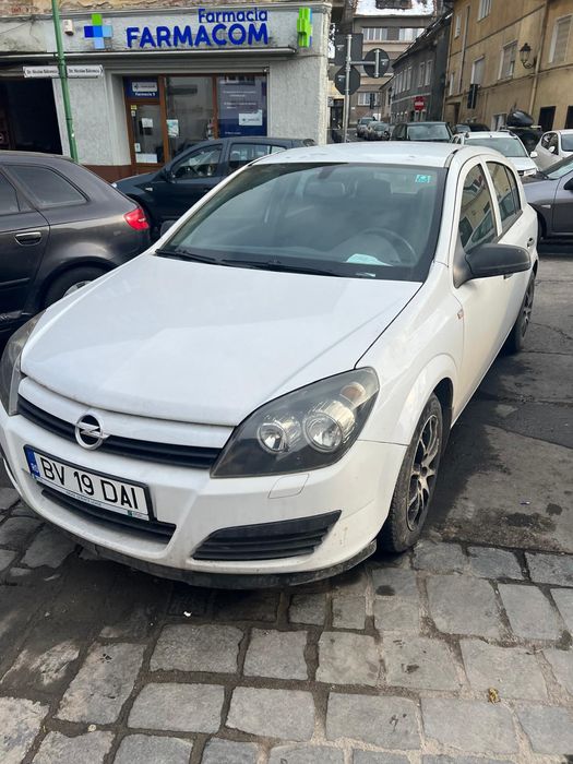 Vând Opel Astra capacitatea 1900
