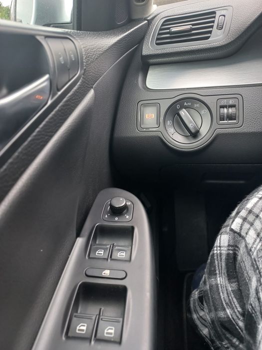Volkswagen Passat 2010 2.0 TDI Automat – Full dotări