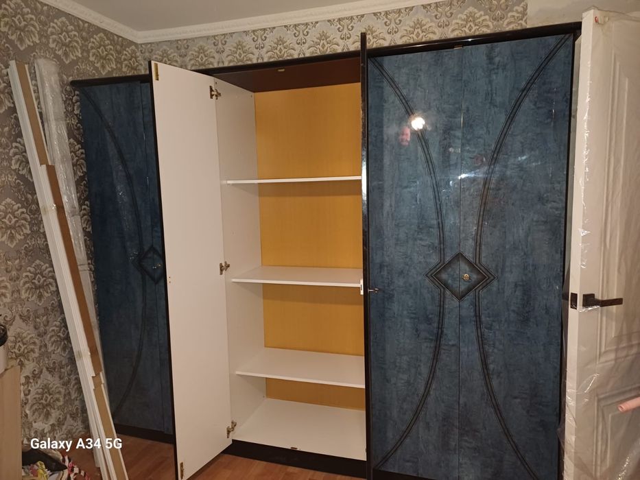 Шифоньер и тумба