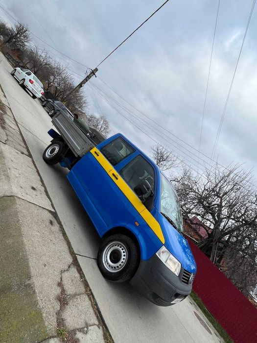 Vand  Volkswagen Transporter T5 Doka cu 6 locuri si ladă