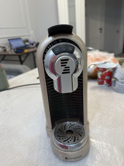 Продаю кофемашину Zepter