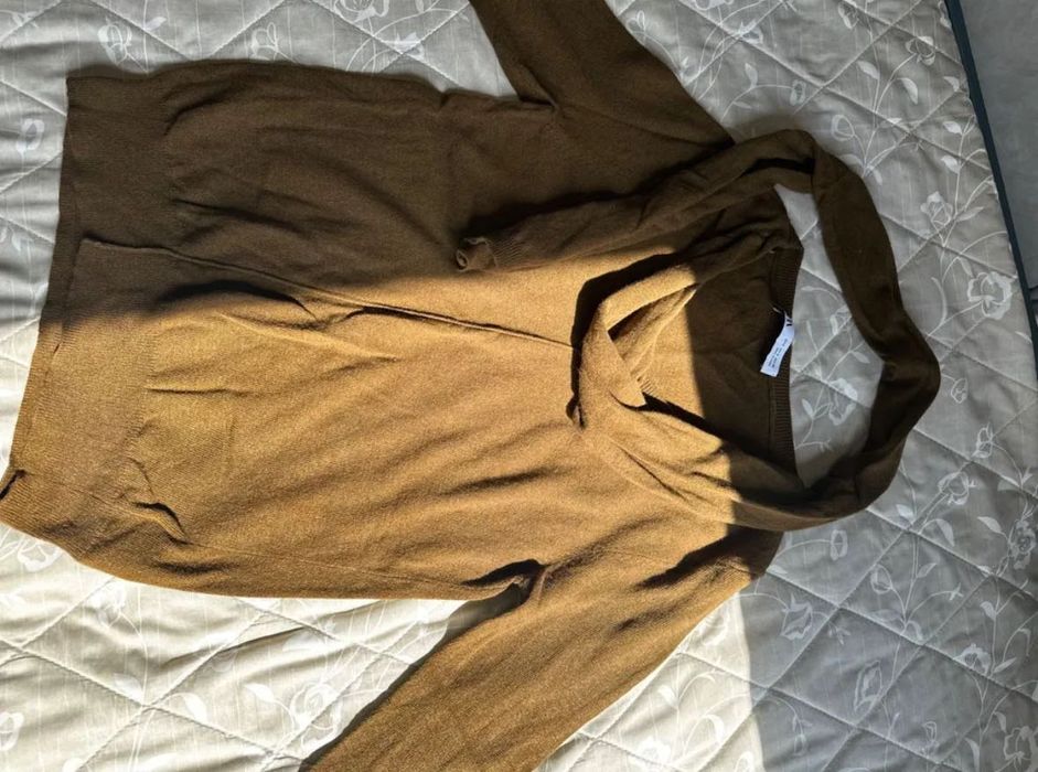 Однотонный свитер хаки ZARA