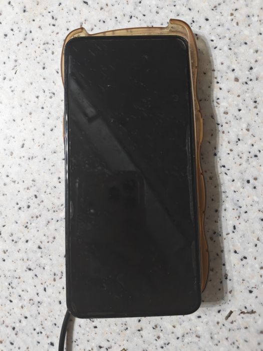 Продам смартфон Oppo Reno 2