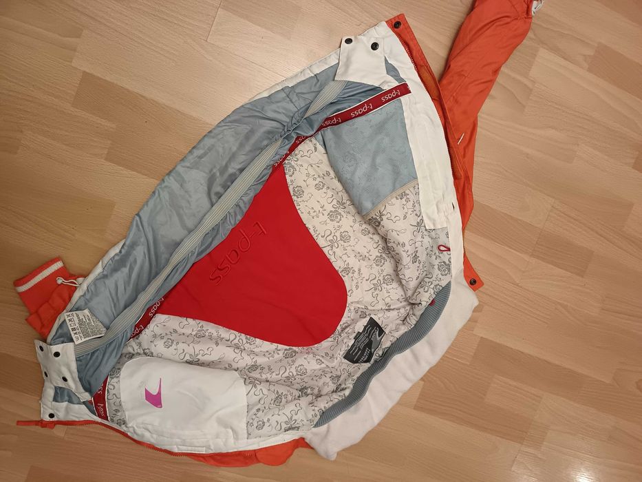 Costum de ski, impermeabil si anti vant