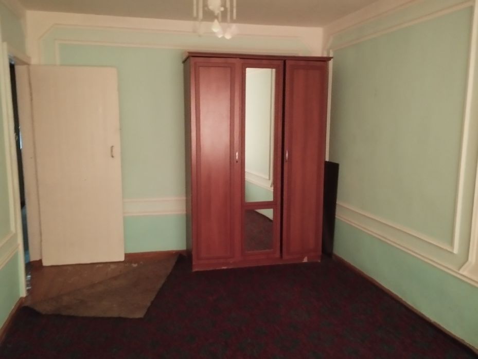 Продается 3-х комнатная квартира г.Самарканде в дальнем лагере военный