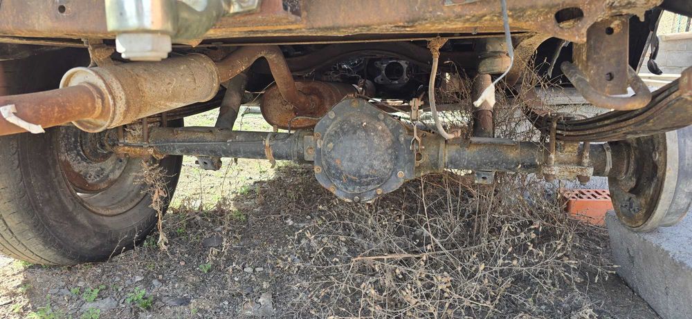 Уаз Хантер можно по запчастями