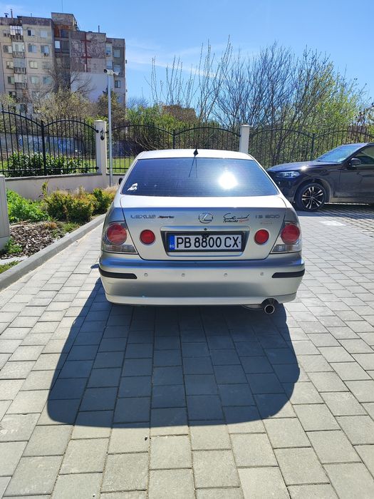 Lexus is 200 2001 с Газ