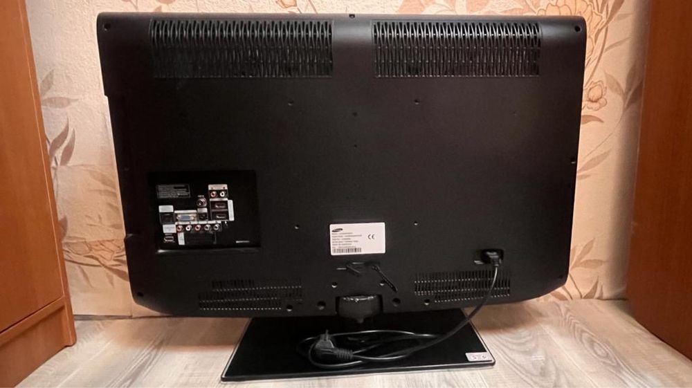 Телевизор Samsung 45тыс тг