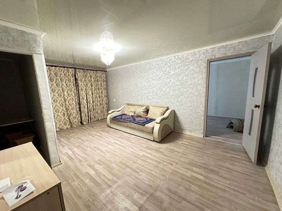 Продаю 2-комнатную по улице Зелинского возле ДЮСШ! Помощь в ипотеке!